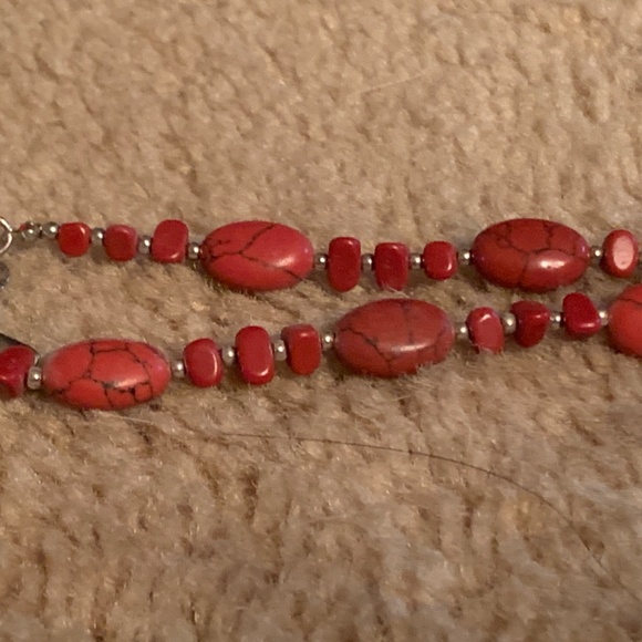 Ralph Lauren CHAPS Red Howlite Necklace and matching Ear Rings. New in Packaging - Picture 6 of 6